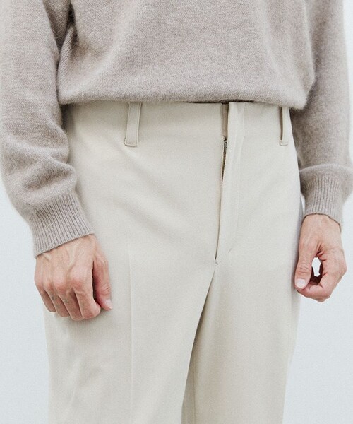 LIDNM（リドム）の「SIDE TUCK STRAIGHT TROUSERS（スラックス・メンズ・ホワイト系・SMALL/MEDIUM/LARGE）」の4枚目の写真