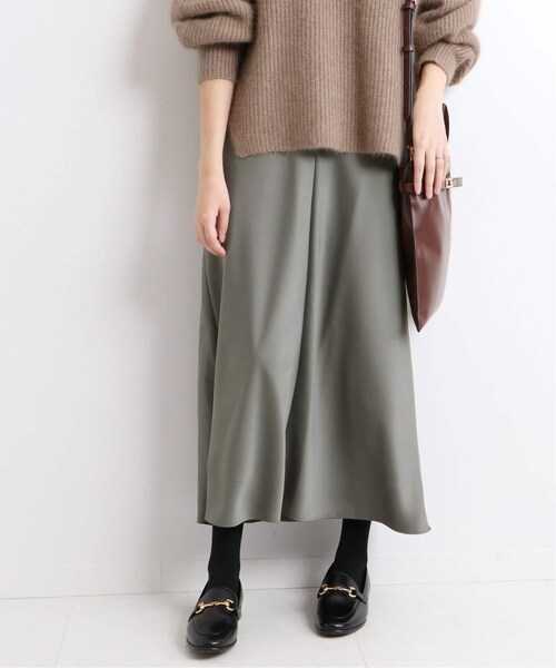 SLOBE IENA（スローブイエナ）の「サテンフレアミモレスカート◆（スカート・ナチュラル/フリー/在庫あり）」の2枚目の写真