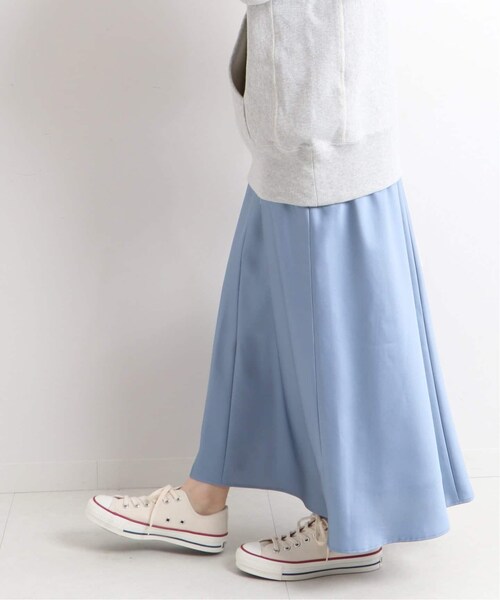 SLOBE IENA（スローブイエナ）の「サテンフレアミモレスカート◆（スカート・ナチュラル/フリー/在庫あり）」の3枚目の写真