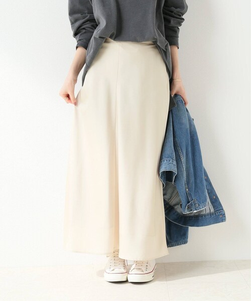 SLOBE IENA（スローブイエナ）の「サテンフレアミモレスカート◆（スカート・ナチュラル/フリー/在庫あり）」の21枚目の写真
