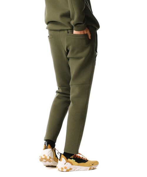 F.C.Real Bristol(エフシーレアルブリストル)の「FLAT HEM SWEAT TRAINING PANTS(パンツ・メンズ・BLACK/KHAKI・M/L/XL)」の9枚目の写真