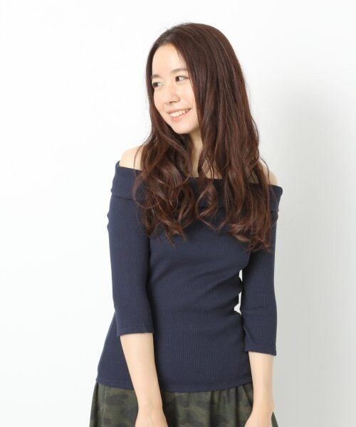 LOWRYS FARM（ローリーズファーム）の「テレコオフタートルプルオーバーロングスリーブ（トップス・レディース・オフ/ボーダー/チャコールグレー/ネイビー・Ｍ/Ｌ）」の3枚目の写真