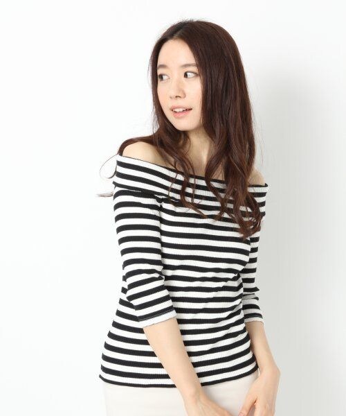 LOWRYS FARM（ローリーズファーム）の「テレコオフタートルプルオーバーロングスリーブ（トップス・レディース・オフ/ボーダー/チャコールグレー/ネイビー・Ｍ/Ｌ）」の4枚目の写真