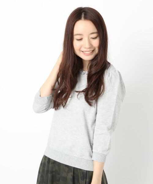 LOWRYS FARM（ローリーズファーム）の「コットンビジューパワショルロングスリーブ（トップス・レディース・オフ/ブラック/グレー/ブルー・Ｍ/Ｌ）」の3枚目の写真