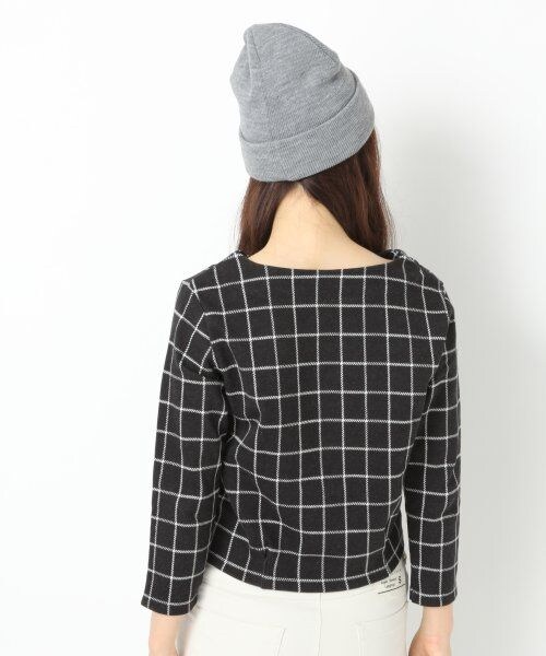 LOWRYS FARM(ローリーズファーム)の「ジャガードコウシチェックプルオーバーロングスリーブ(トップス・レディース・ブラック×ホワイト/ネイビー×レッド・M/L)」の4枚目の写真