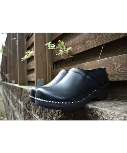 troentorp（トロエントープ）の「TROENTORP Van Gogh Classic Sweadish Clog スムースレザー クロッグ  BLACK（ブーツ・その他）」の3枚目の写真