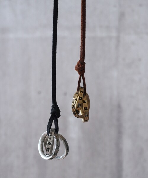 BOYSHE(ボーイシー)の「3リングローマ数字ネックレス(ネックレス・レディース・その他)」の2枚目の写真