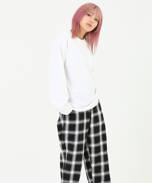 BOYSHE(ボーイシー)の「SUNDAY バックフォトプリントロングT ホワイト(Tシャツ/カットソー・レディース・その他)」の5枚目の写真