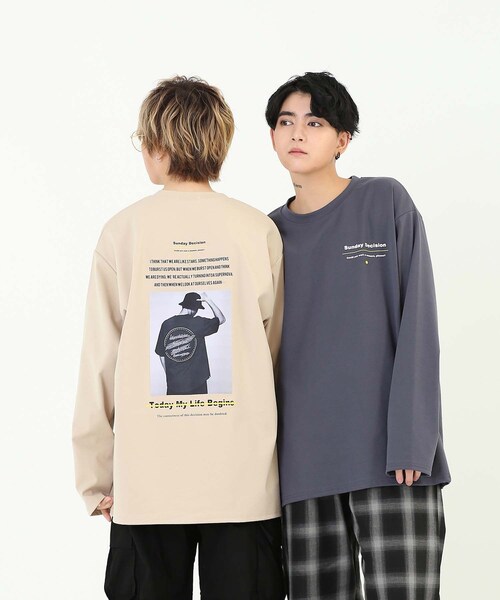 BOYSHE（ボーイシー）の「SUNDAY バックフォトプリントロングT　ベージュ（Tシャツ/カットソー・レディース・その他）」の8枚目の写真