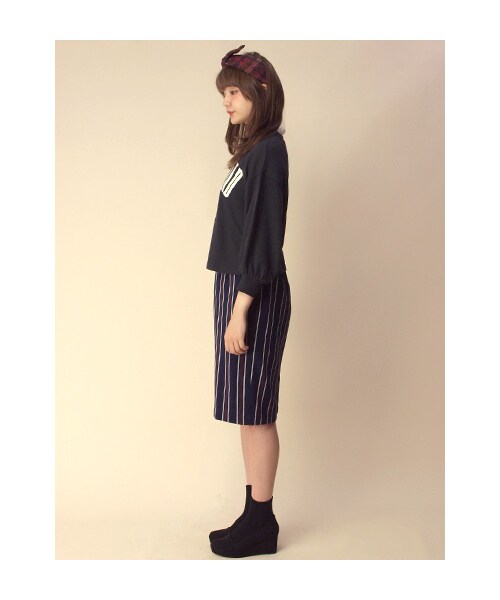 w closet(ダブルクローゼット)の「【A/W】レジメンタルストライプ柄ストレッチタイトスカート(パンツ・レディース・ボルドー/ネイビー・FREE)」の4枚目の写真