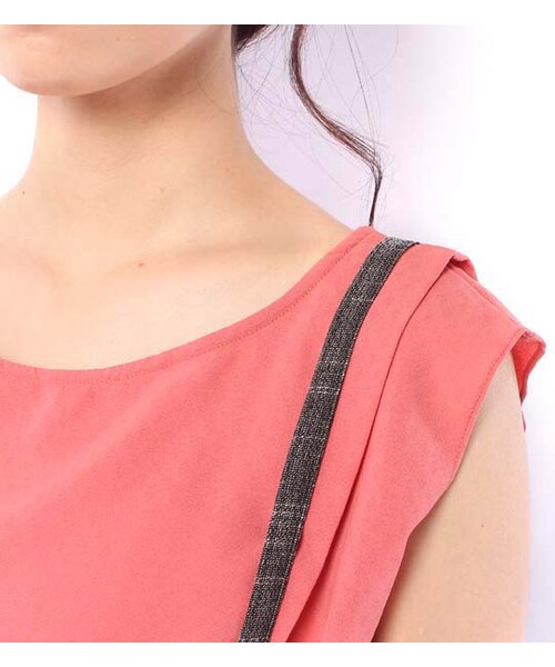 mysty woman（ミスティウーマン）の「ノースリーブトップス×吊りスカートセット（ワンピース/ドレス・レディース・オフホワイト/ライトオレンジ/ネイビー・M）」の6枚目の写真