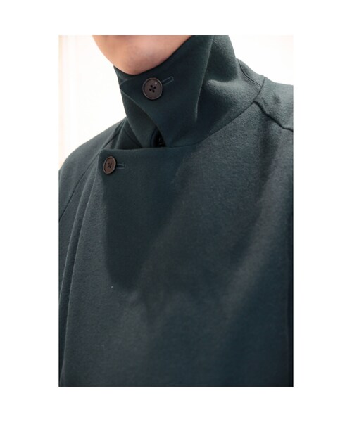 juha（ユハ）の「JUHA : BELTED OVER COAT（チェスターコート