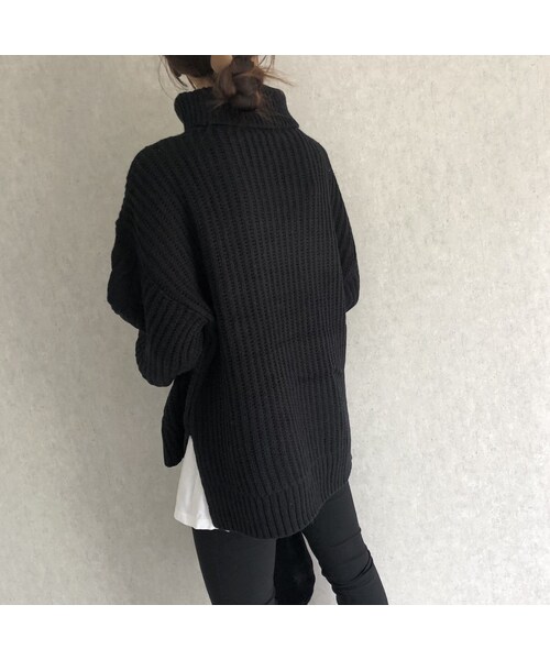 copine（コピン）の「全カラー12月10日再入荷！サイドスリットデザイン！ゆる可愛いケーブル編みタートルニット(3color)（ニット/セーター・レディース・その他）」の5枚目の写真