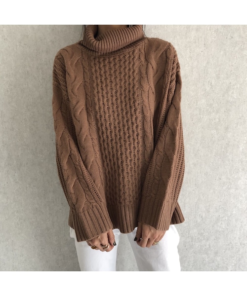 copine（コピン）の「全カラー12月10日再入荷！サイドスリットデザイン！ゆる可愛いケーブル編みタートルニット(3color)（ニット/セーター・レディース・その他）」の6枚目の写真