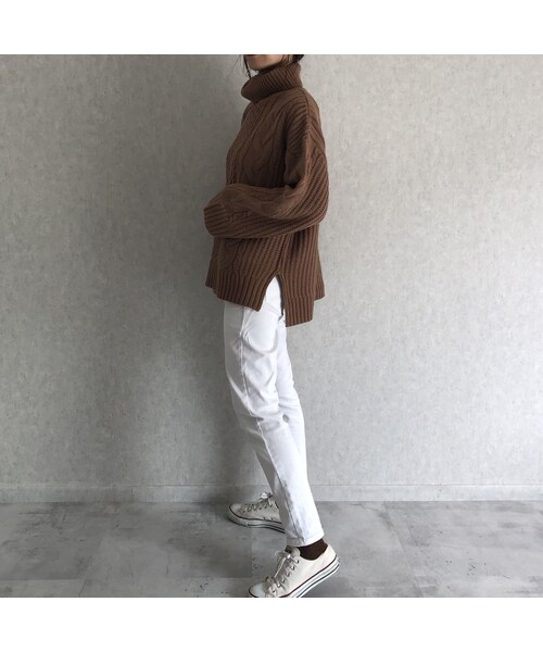 copine（コピン）の「全カラー12月10日再入荷！サイドスリットデザイン！ゆる可愛いケーブル編みタートルニット(3color)（ニット/セーター・レディース・その他）」の9枚目の写真