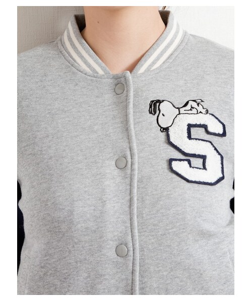 earth music&ecology(アースミュージックアンドエコロジー)の「〈サイズコンシェルジュ〉スヌーピー★earthスタジャン(ブルゾン ・レディース・杢グレー/ネイビー・XS/L)」の4枚目の写真