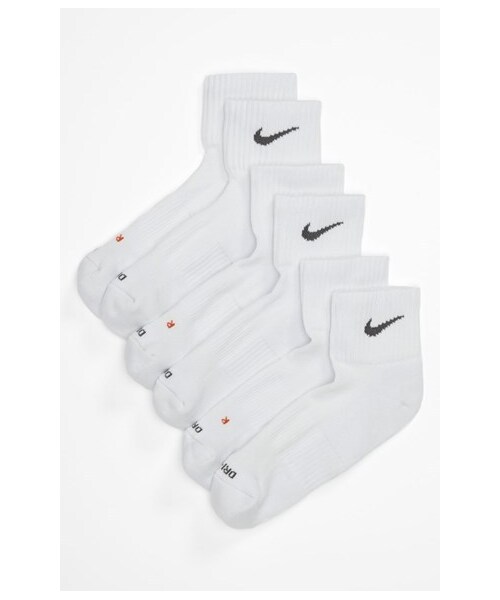 NIKE（ナイキ）の「Nike Dri-FIT Socks (3-Pack) (Big Boys)（ソックス/靴下・White/Black・Regular Medium/Regular Small）」の2枚目の写真