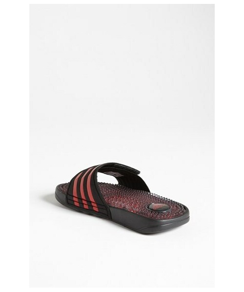 adidas（アディダス）の「adidas 'Adissage - Fade' Sandal (Toddler, Little Kid & Big Kid)（その他パンツ・Black/ University Red・Little Kid 13 M/Toddler 10 M）」の3枚目の写真