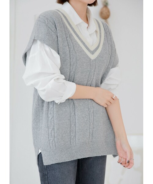 HOTPING(ホッピン)の「配色Vネックケーブルニットベスト(ベスト・レディース・Brown/White/Beige/Black・XS-XL/XL-2XL/2XL-3XL)」の2枚目の写真