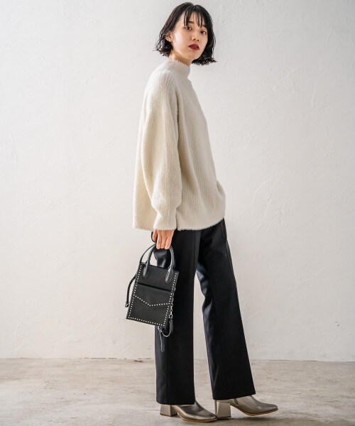PAGEBOY(ページボーイ)の「【WEB先行予約】ウールライクセミフレアパンツ(パンツ・レディース・ブラック/ルージュ/杢ブラウン・S, M)」の5枚目の写真
