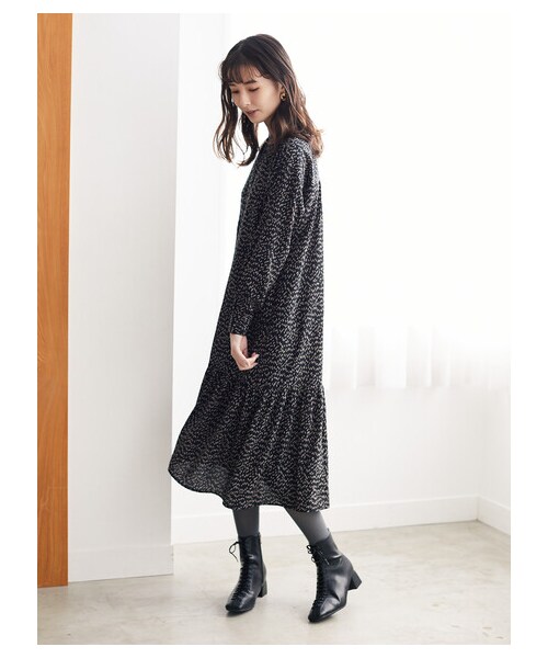 Green Parks(グリーンパークス)の「・SUGAR SPOON バンドカラーパターンワンピ(ワンピース/ドレス・ブラック/グレーベージュ/ブラウン・F)」の2枚目の写真