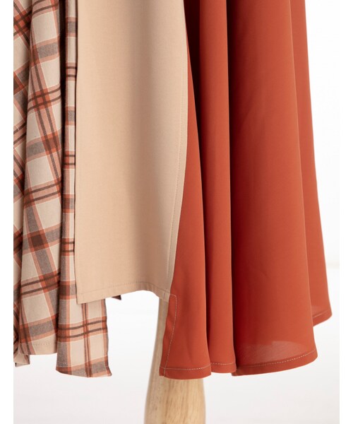 Marjorie（マージョリー）の「霓虹燈光，不對稱格紋拼色洋裝（ワンピース/ドレス・レディース・紅紫/杏・XS/S/M）」の11枚目の写真