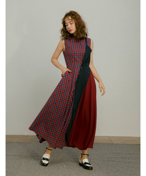Marjorie（マージョリー）の「霓虹燈光，不對稱格紋拼色洋裝（ワンピース/ドレス・レディース・紅紫/杏・XS/S/M）」の4枚目の写真