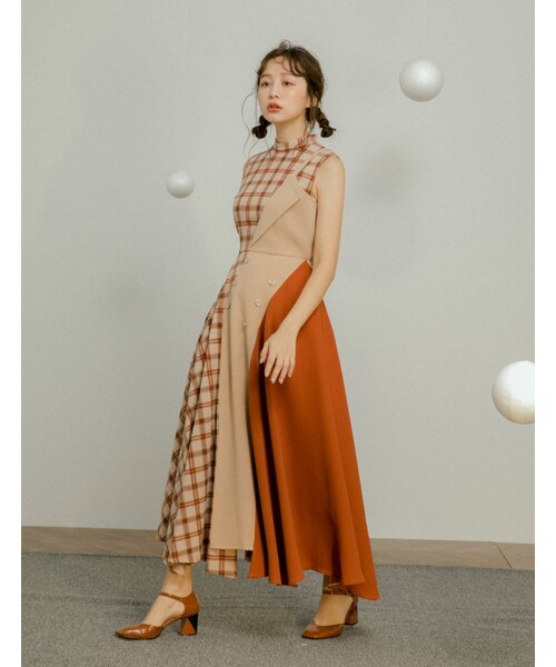 Marjorie（マージョリー）の「霓虹燈光，不對稱格紋拼色洋裝（ワンピース/ドレス・レディース・紅紫/杏・XS/S/M）」の12枚目の写真