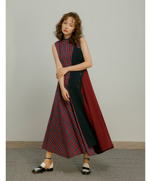 Marjorie（マージョリー）の「霓虹燈光，不對稱格紋拼色洋裝（ワンピース/ドレス・レディース・紅紫/杏・XS/S/M）」の2枚目の写真