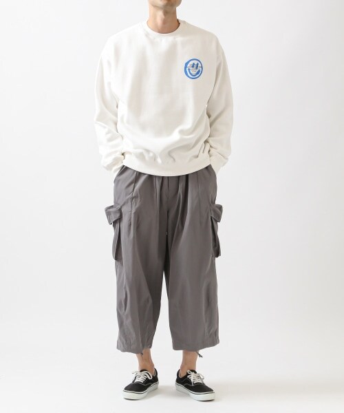 ALAND（エーランド）の「ISTKUNST／スマイルロゴプルオーバー（トップス・ホワイト()/ブラック()/ブルー()）」の4枚目の写真