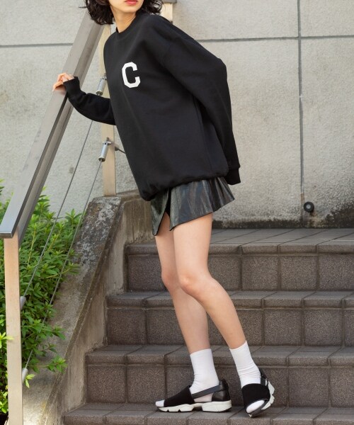ALAND(エーランド)の「COVERNAT/Cロゴクルーネックプルオーバー(トップス・レディース・アイボリー(08)/ブラック(09)/グレー(15)/レッド(35)/ブラウン(50)/グリーン(75)/ライトブルー(83)・S/M/L/XL)」の9枚目の写真