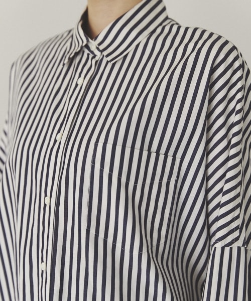 Curensology（カレンソロジー）の「＜&RC＞ビッグシャツ（トップス・ネイビーストライプ）」の7枚目の写真