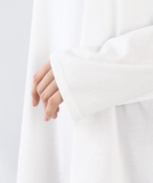 LOWRYS FARM（ローリーズファーム）の「ＵＳＡラウンドヘムＬＳ（トップス・オフ/ブラック）」の13枚目の写真