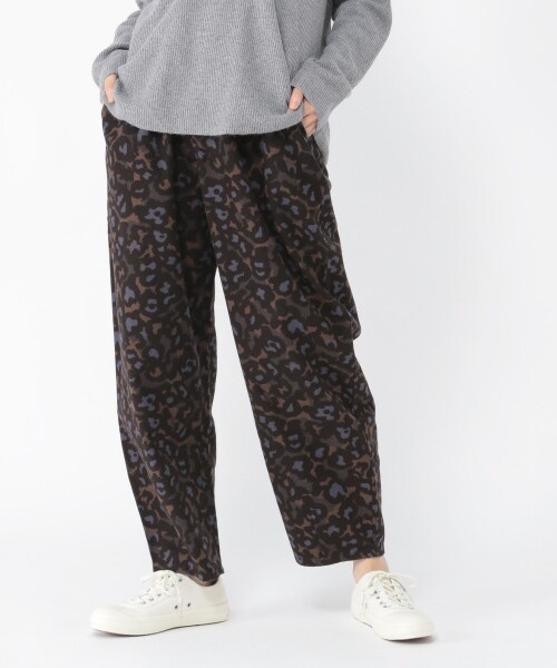 studio CLIP（スタディオクリップ）の「スラウチマルシェパンツ（パンツ・ホワイト(チェック)/ブラウン(チェック)/ブラックウォッチ/フラワープリント/イカットプリント/レオパード風プリント/アイボリー/ベージュ/インディゴ）」の6枚目の写真