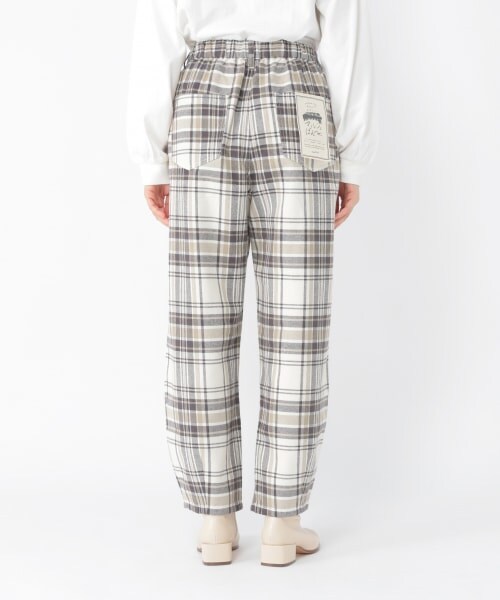studio CLIP（スタディオクリップ）の「スラウチマルシェパンツ（パンツ・ホワイト(チェック)/ブラウン(チェック)/ブラックウォッチ/フラワープリント/イカットプリント/レオパード風プリント/アイボリー/ベージュ/インディゴ）」の22枚目の写真