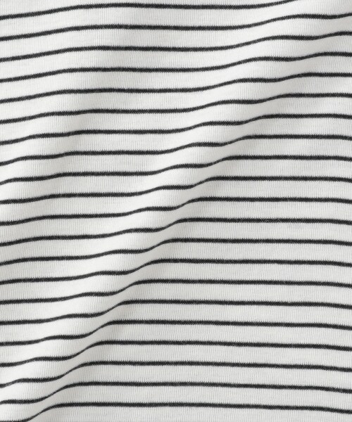 studio CLIP（スタディオクリップ）の「あったか機能付きタートルネックプルオーバー（トップス・ホワイト×ブラック/ブラック×ホワイト/オフホワイト/スモーク）」の17枚目の写真