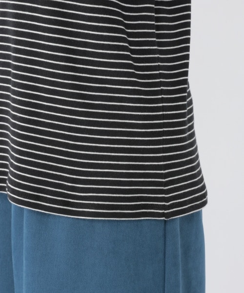 studio CLIP（スタディオクリップ）の「あったか機能付きタートルネックプルオーバー（トップス・ホワイト×ブラック/ブラック×ホワイト/オフホワイト/スモーク）」の15枚目の写真