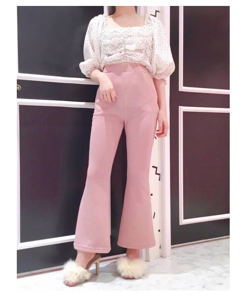 lilLilly（リルリリー）の「リボンニットフレアパンツ（パンツ・レディース・WHITE/PINK/BLUE/BLACK・FREE）」の4枚目の写真