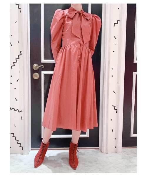 lilLilly（リルリリー）の「[pain]パワショルロングドレス（ワンピース/ドレス・レディース・BEIGE/ROSE/BLACK・FREE）」の3枚目の写真