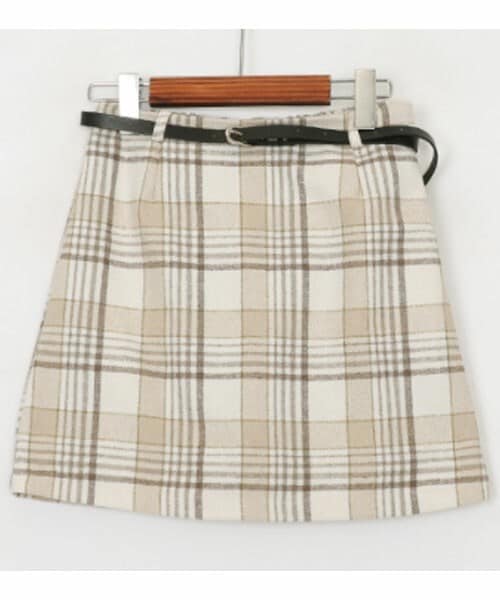 DHOLIC STYLE（ディーホリックスタイル）の「[heyboo] アクリル混チェックミニスカートパンツ（スカート・レディース・ベージュ/ホワイト・FREE）」の2枚目の写真