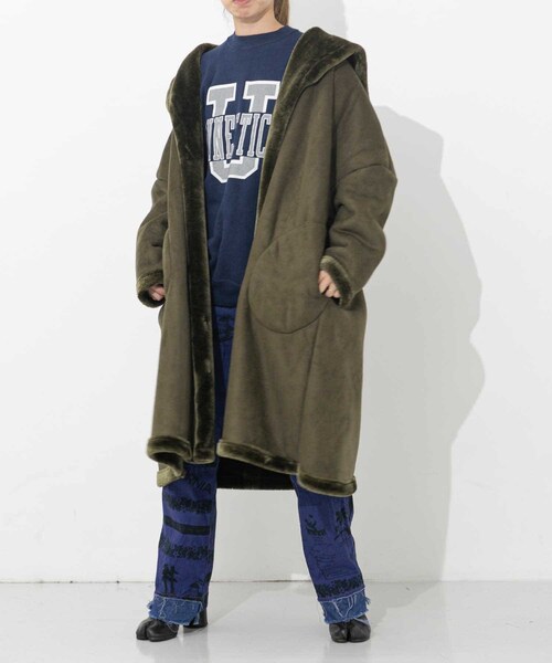 VACHEMENT（ヴァシュモン）の「vachement ムートンフードコート 