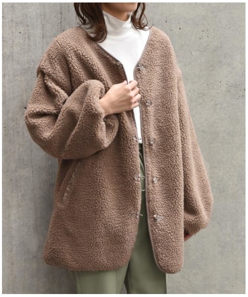 w closet（ダブルクローゼット）の「チャイナボタンボアブルゾン【11月