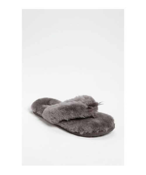 UGG（アグ）の「UGG® Australia 'Fluff II' Flip Flop (Women)（サンダル・Grey・6 M）」の3枚目の写真