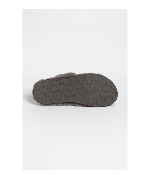 UGG（アグ）の「UGG® Australia 'Fluff II' Flip Flop (Women)（サンダル・Grey・6 M）」の5枚目の写真