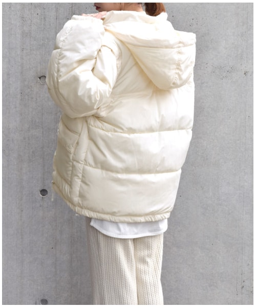 w closet（ダブルクローゼット）の「袖外し可能なエコダウン（ジャケット/アウター・レディース・オフホワイト/サンドベージュ/オレンジ/ブラック・FREE/M/L/S）」の12枚目の写真