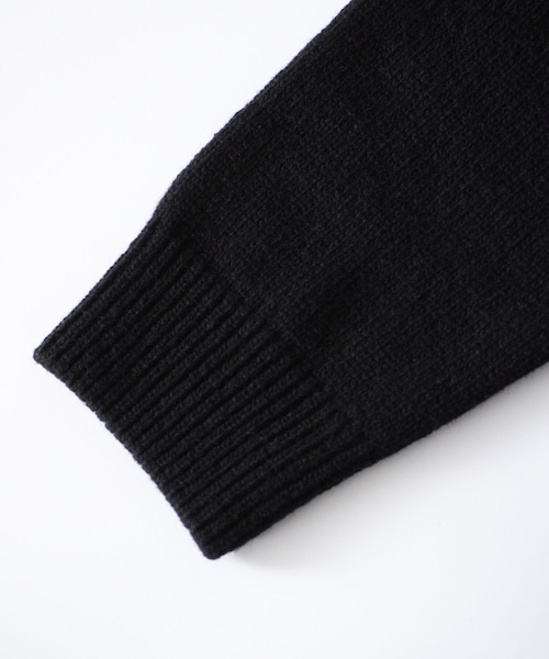 BOYSHE（ボーイシー）の「プレミアムラム クルーネックニット　ブラック（ニット/セーター・レディース・その他）」の13枚目の写真