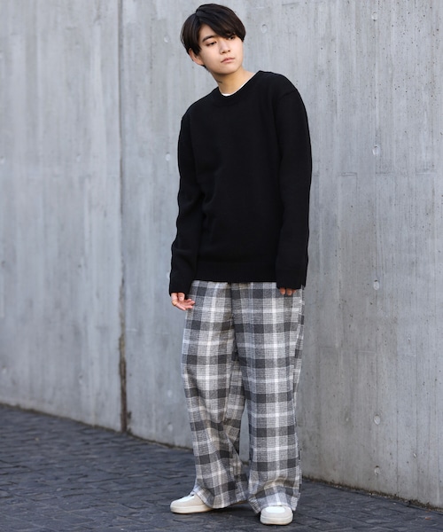 BOYSHE（ボーイシー）の「プレミアムラム クルーネックニット　ブラック（ニット/セーター・レディース・その他）」の4枚目の写真