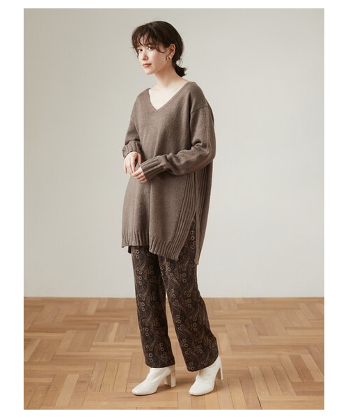 Green　Parks（グリーンパークス）の「サイドリブスリットVニットチュニック（トップス・アイボリー/グレー/ブラック/ブラウン/ブルーグリーン・F）」の17枚目の写真