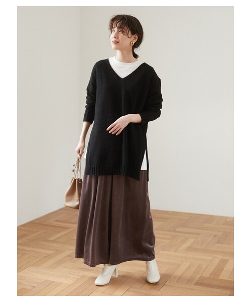 Green　Parks（グリーンパークス）の「サイドリブスリットVニットチュニック（トップス・アイボリー/グレー/ブラック/ブラウン/ブルーグリーン・F）」の14枚目の写真