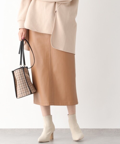 Andemiu（アンデミュウ）の「エコレザーサスツキスカート（スカート・ブラック/ライトブラウン(NEW)/ベージュ(NEW)）」の22枚目の写真